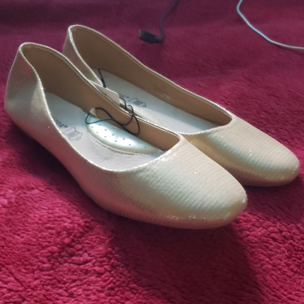 Gold flats